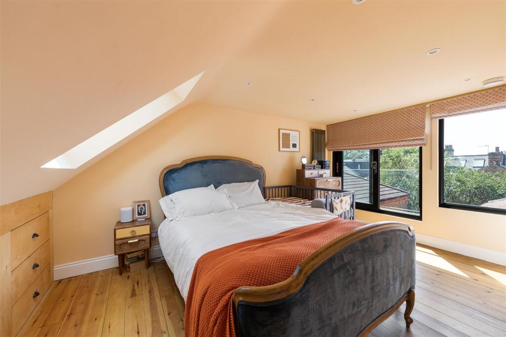 Apartment in London - View 5