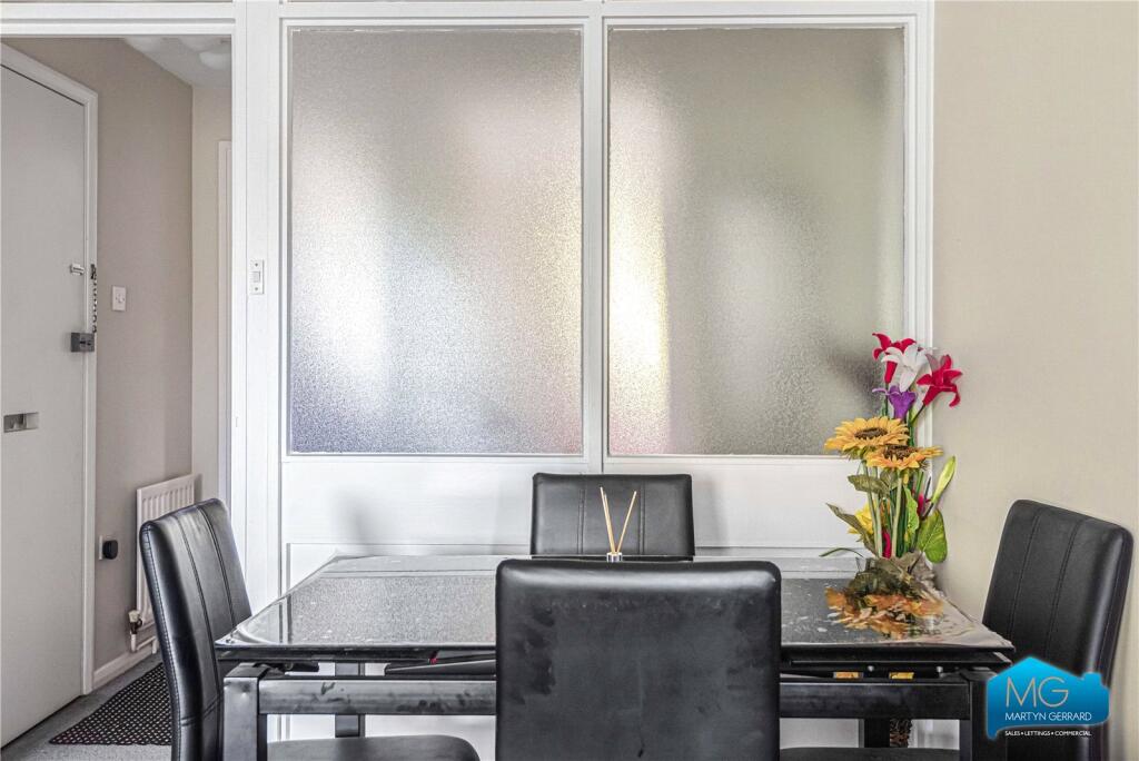 Apartment in London - View 5