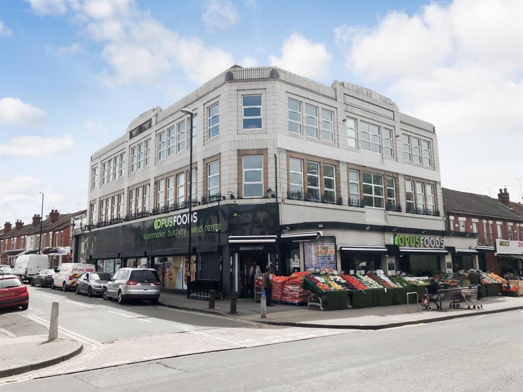 Main image of property: Holmsdale Road, Coventry, CV6 5JP