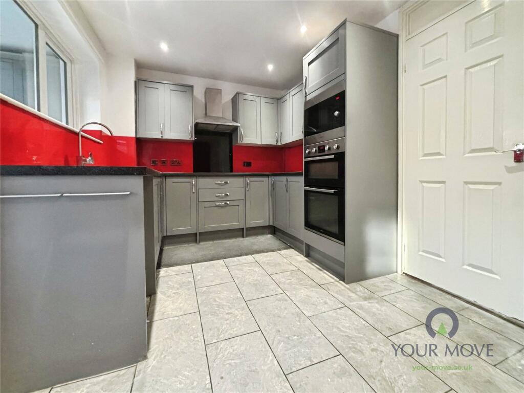 House in Worcester - View 2