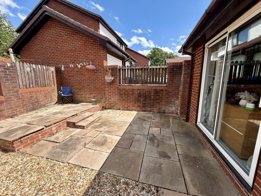 House in Chorley, Clayton-le-Woods - View 6