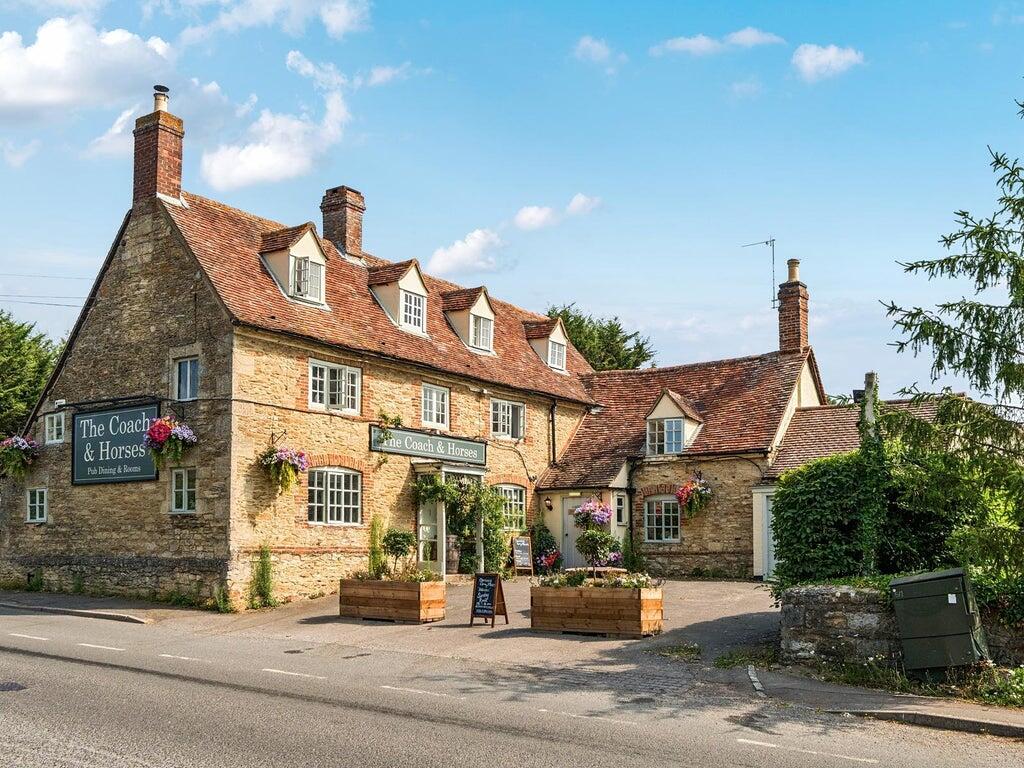 Main image of property: The Coach and Horses, Watlington Road, Chiselhampton, Oxford, OX44 7UX