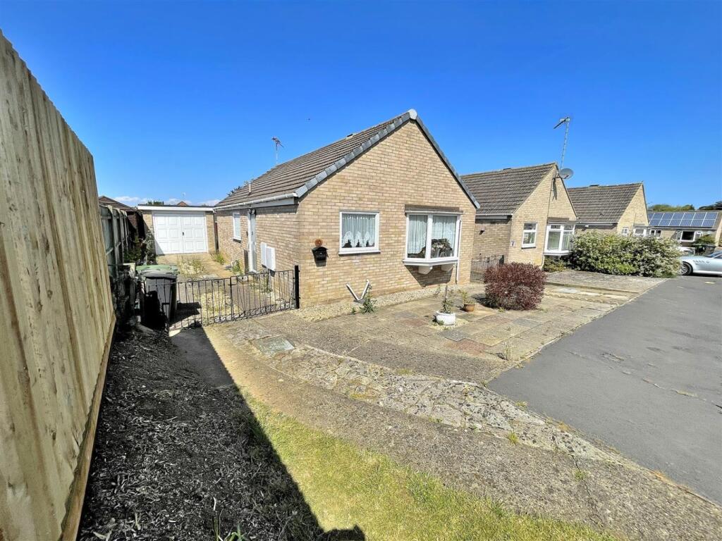 2-bed detached on Torrey Close, Heacham, £200,000