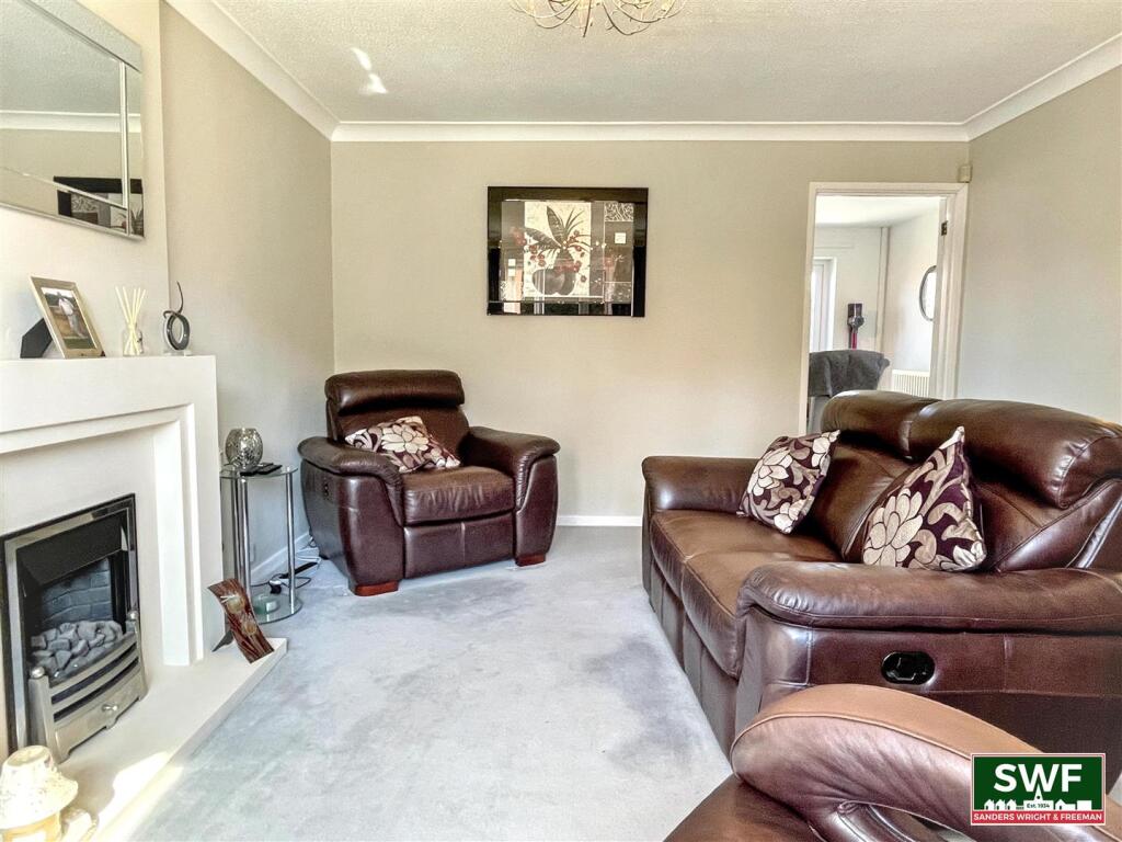Armstead Road, Pendeford, Wolverhampton photo 2