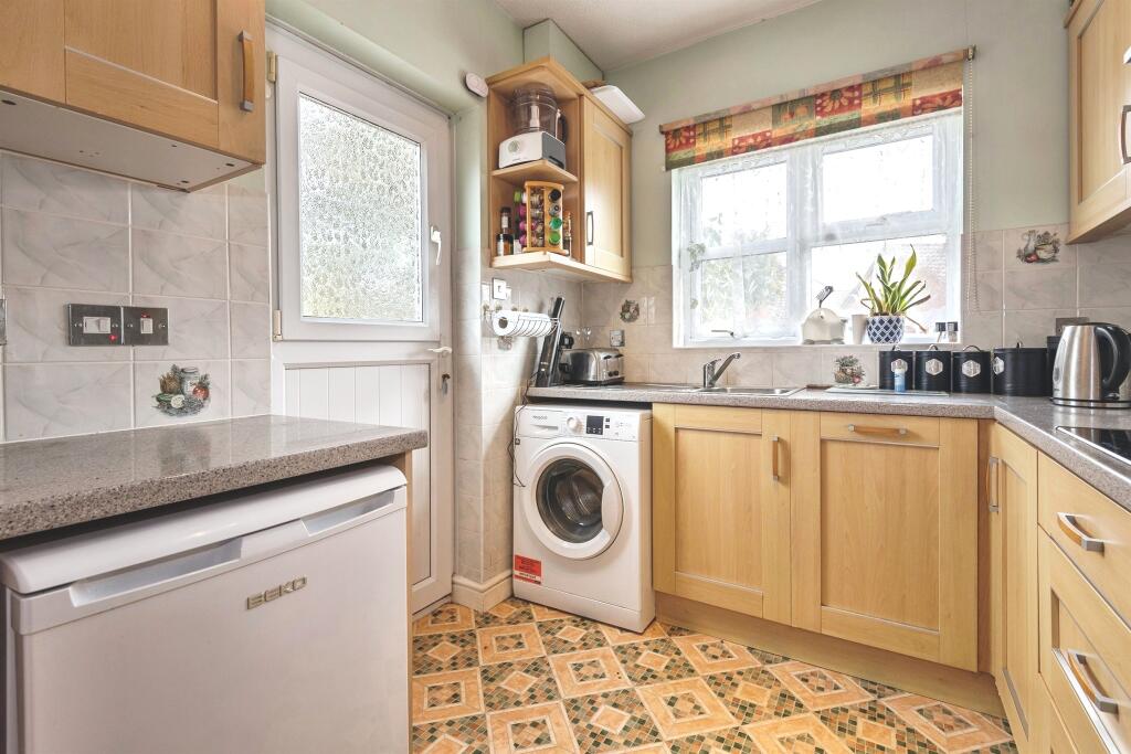 Heron Close, Minehead photo 4