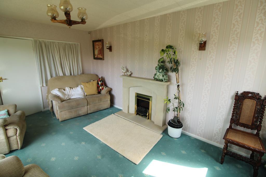 House in Tameside, Greater Manchester - View 5