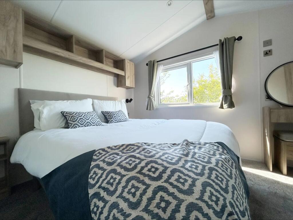 2026 Willerby Malton Special, Harts Holiday Park, Leysdown Road, Isle of Sheppey, Kent, ME12 4RG photo 4