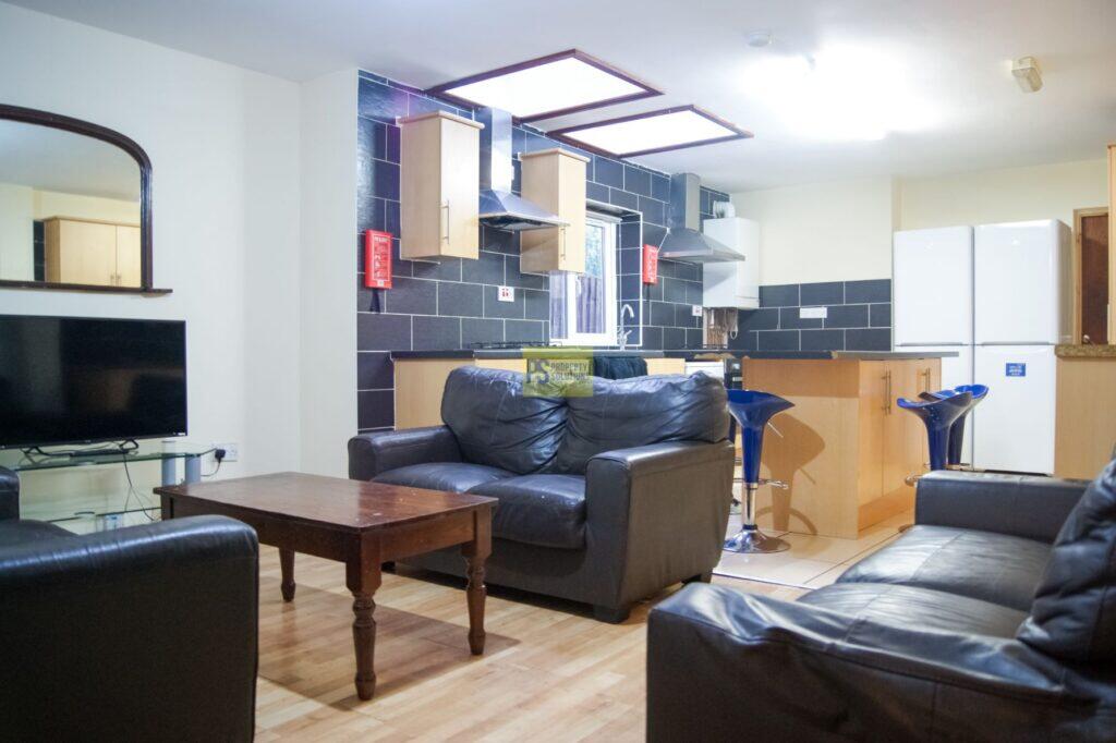 Main image of property: Umberslade Road, Selly Oak, Birmingham, B29 7RZ