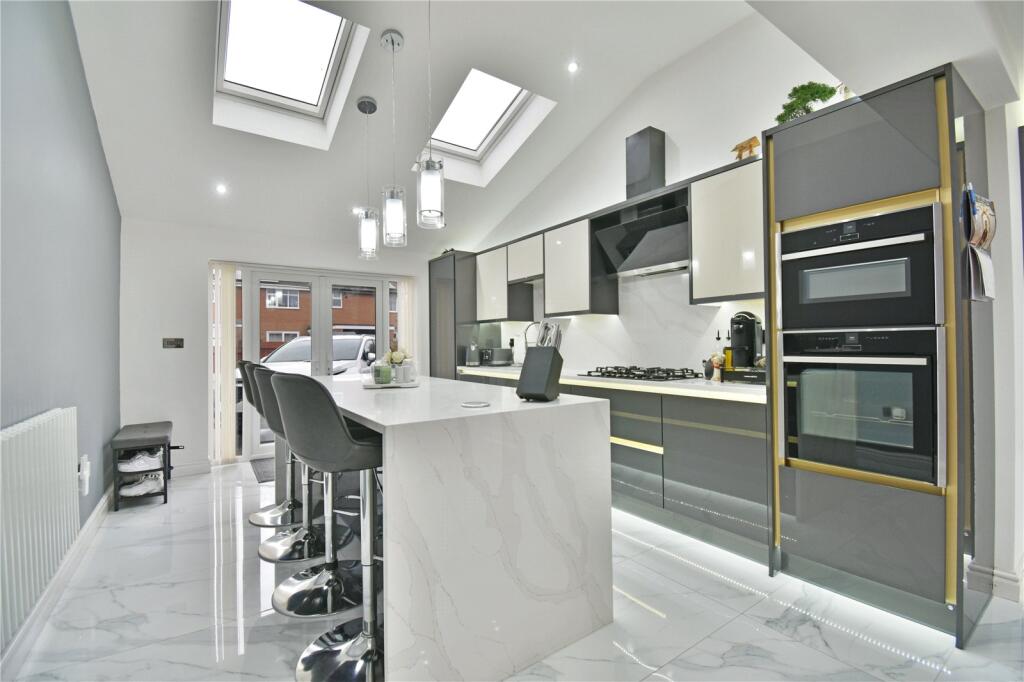 Main image of property: Gainsborough Walk, Denton, Tameside, M34