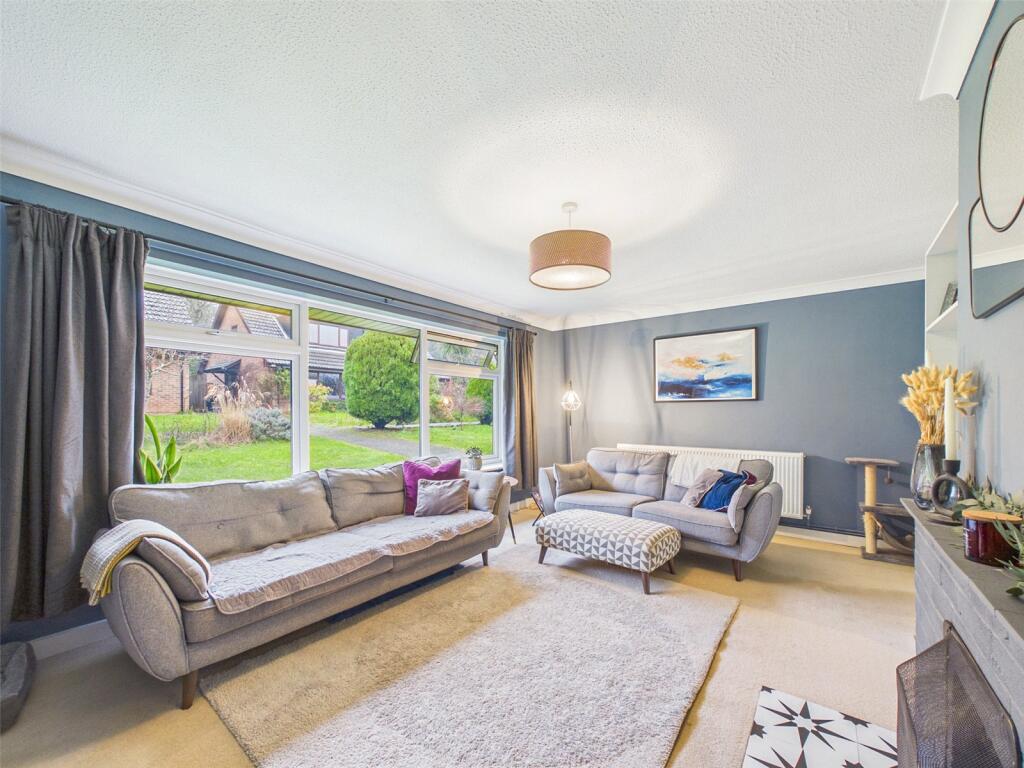 Cuckoo Hill Way, Bransgore, Christchurch, Dorset, BH23 photo 2