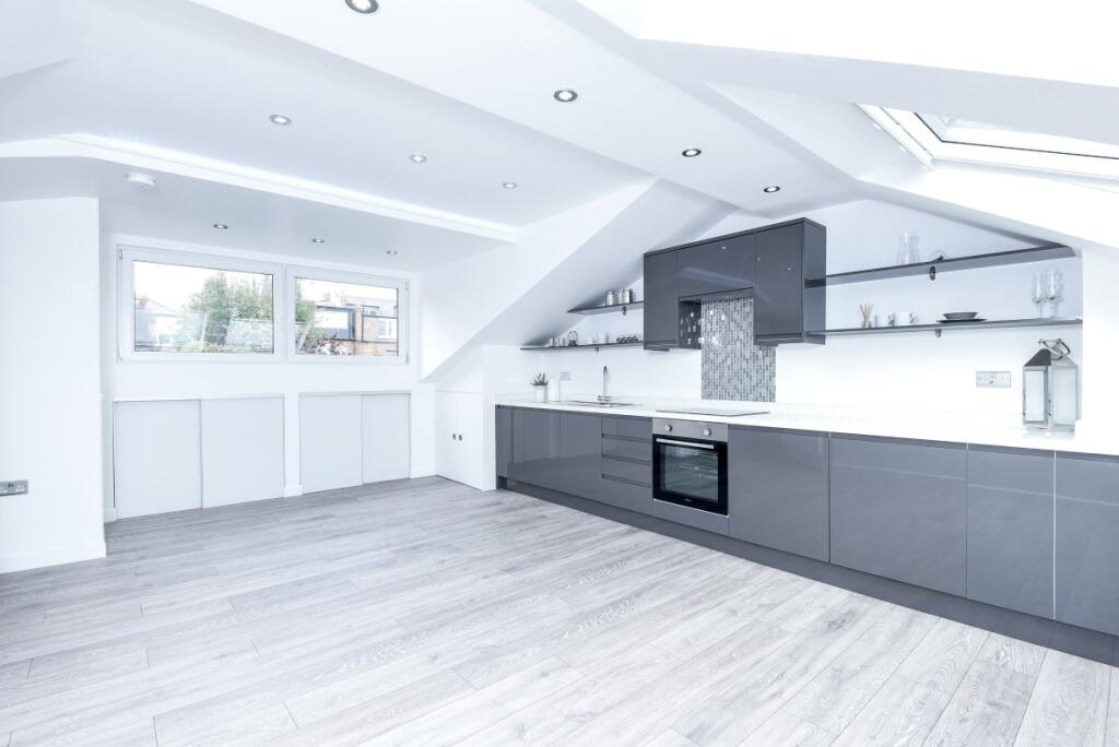 Main image of property: Methuen Park, London, N10
