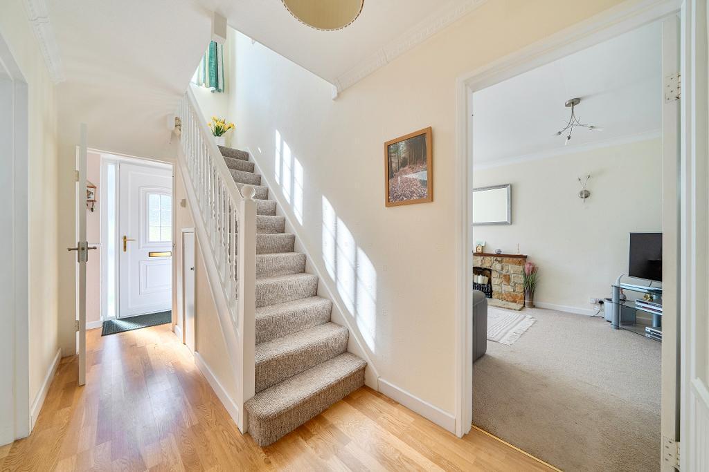 Ellenbridge Way, Sanderstead, Surrey, CR2 0EU photo 4