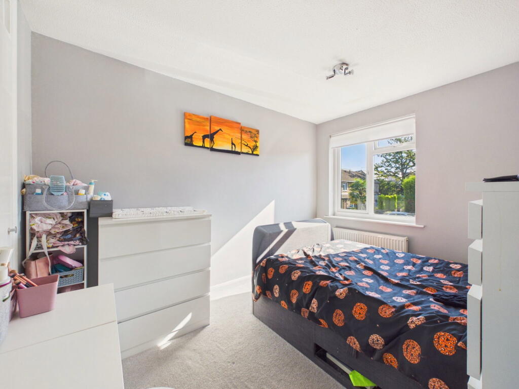 House in Horsham, North Horsham - More