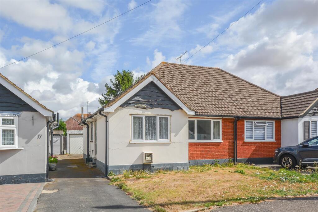 Main image of property: Crossby Close, Mountnessing, Brentwood