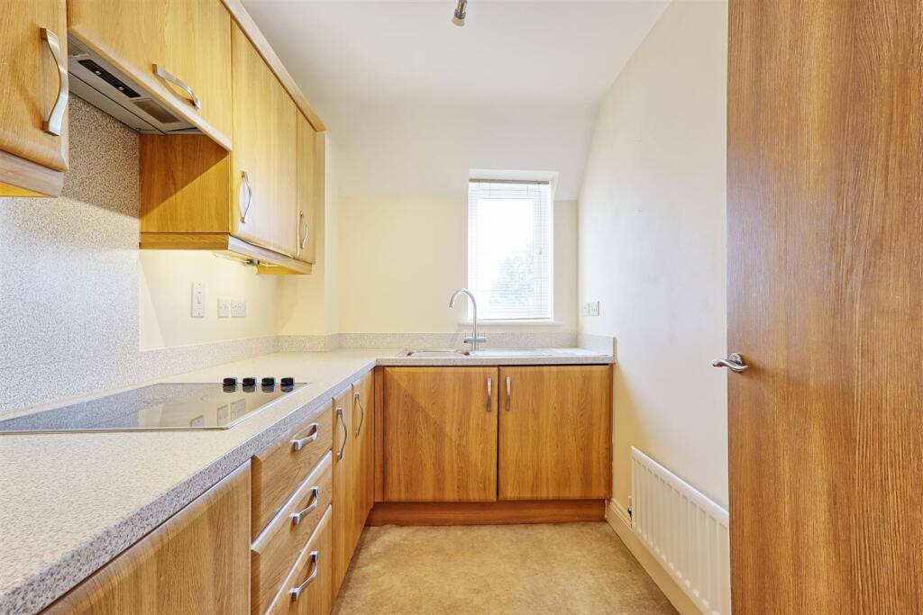 Apartment in Braintree, Essex - More