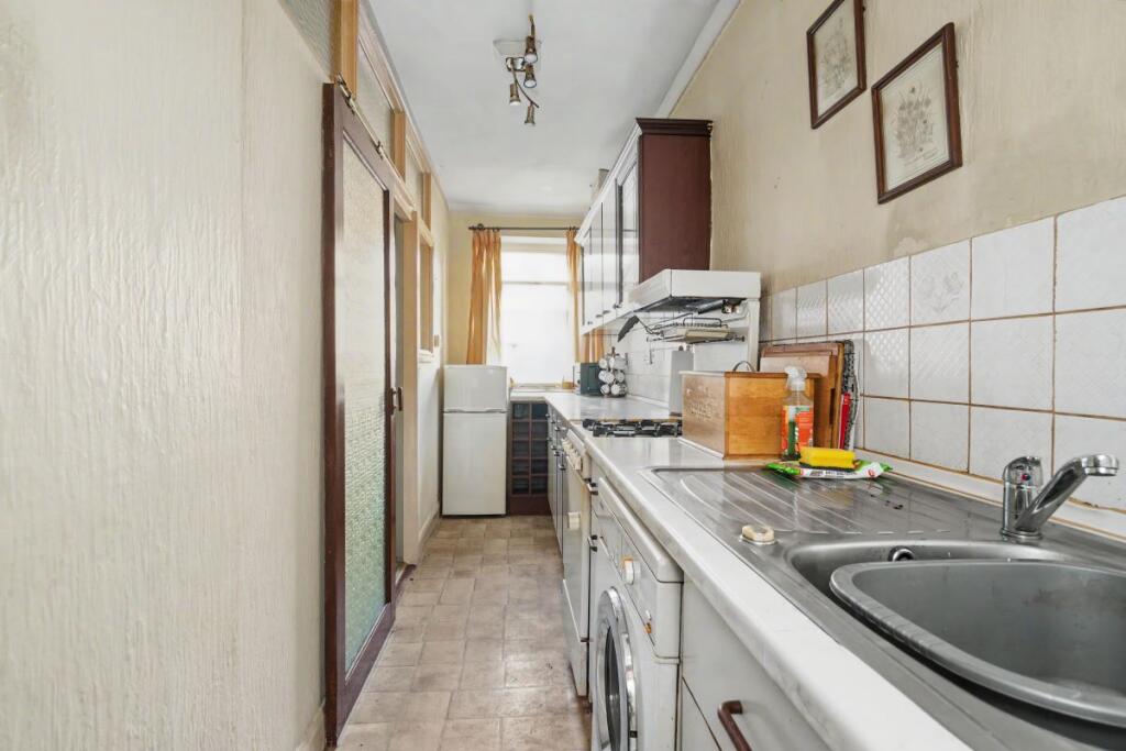House in Bradford, Holmewood - More