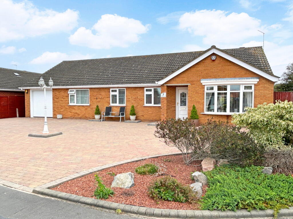 Main image of property: Flamborough Close, Skegness, Lincolnshire, PE25 1HR