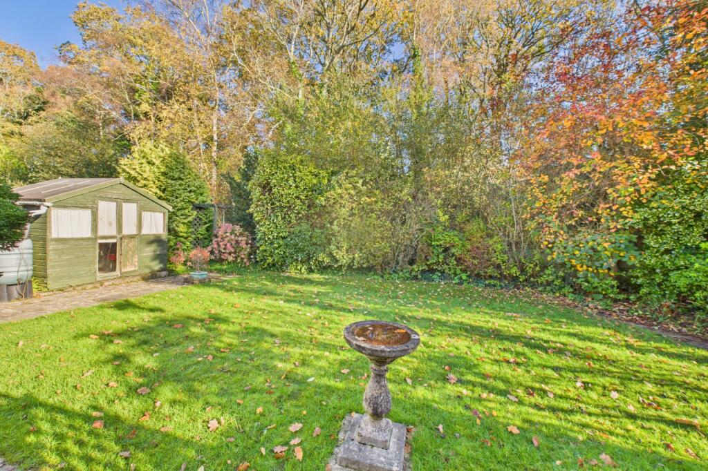 Fairview Drive, Broadstone, Dorset, BH18 photo 4