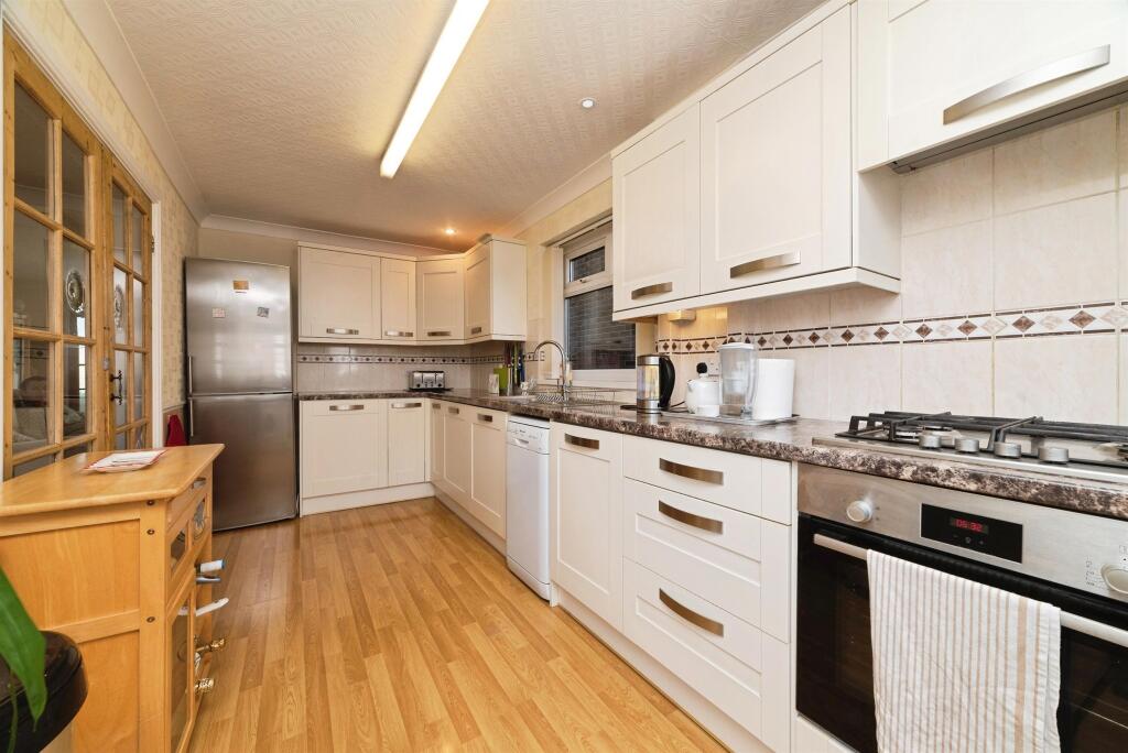 House in Hull - View 4