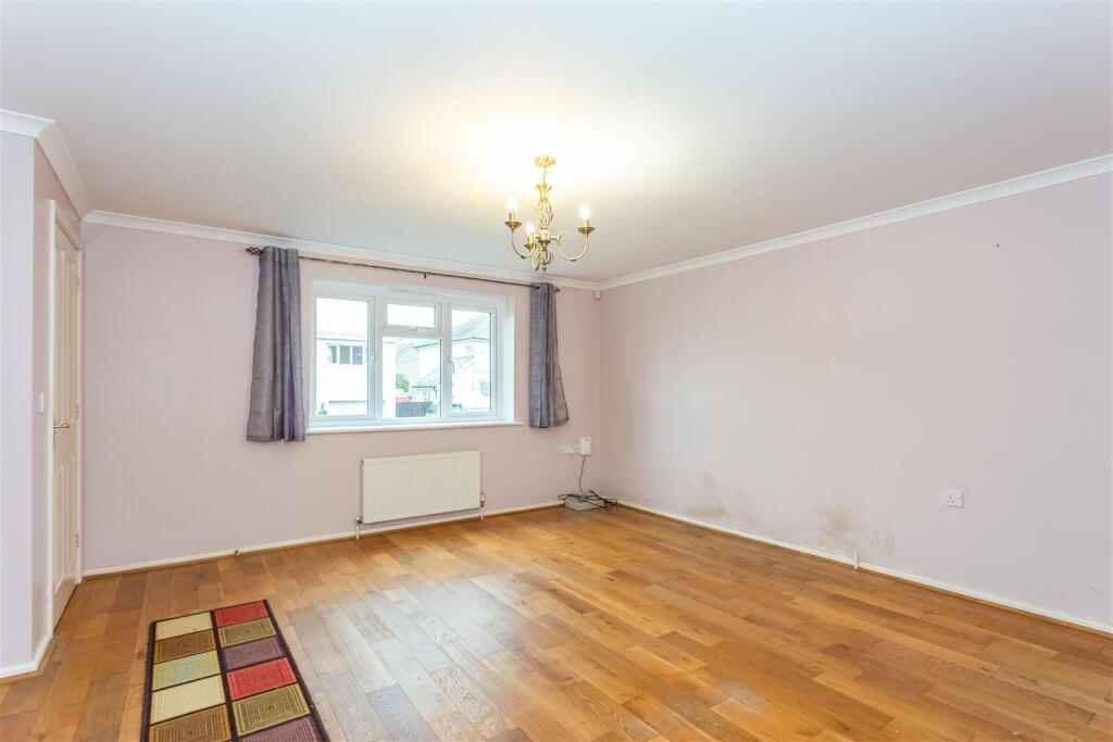 Chard Road, Axminster, Devon photo 4