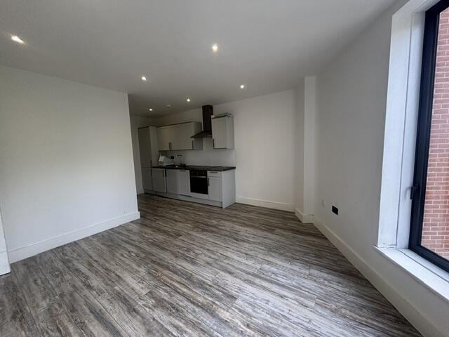 Apartment in Swindon - View 3