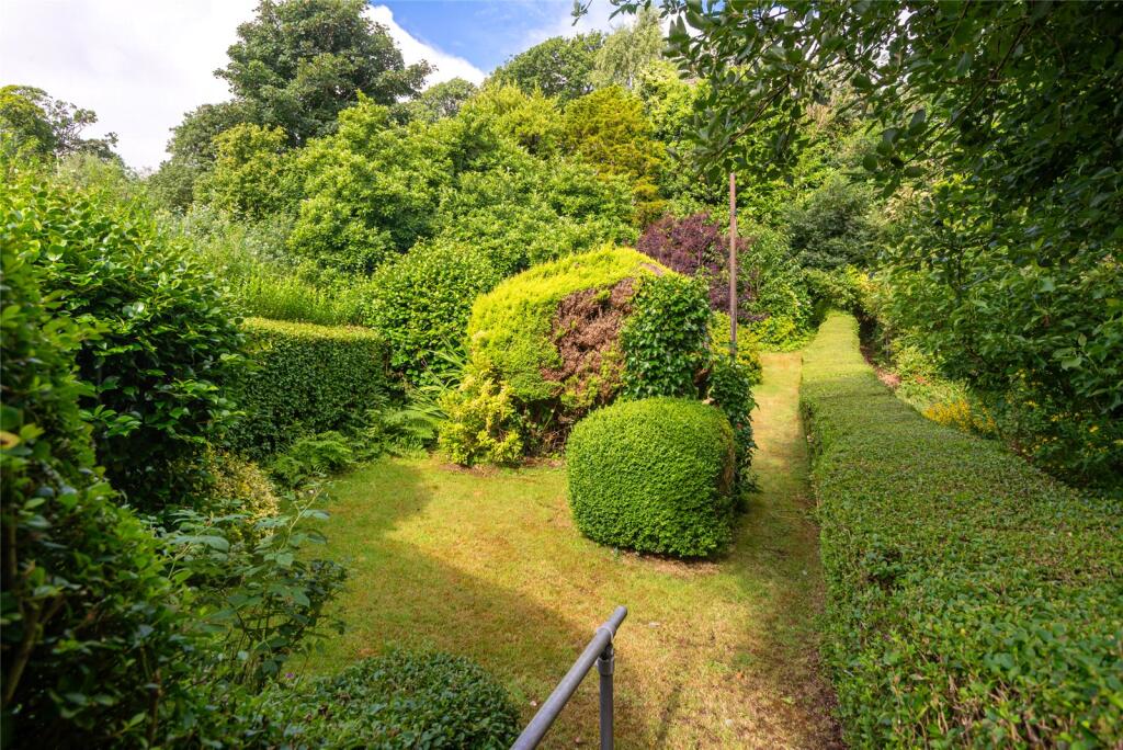New Street, Menai Bridge, Isle of Anglesey, LL59 photo 3