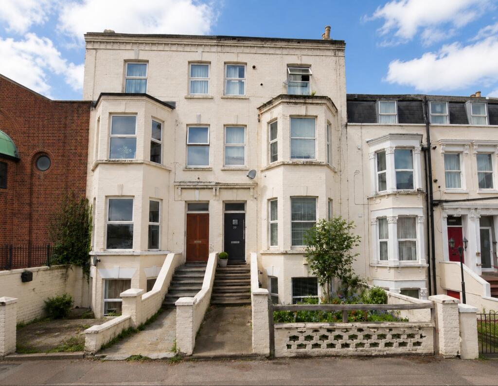 2-bed flat on Godwin Road, Cliftonville, Margate, Kent, CT9, £190,000