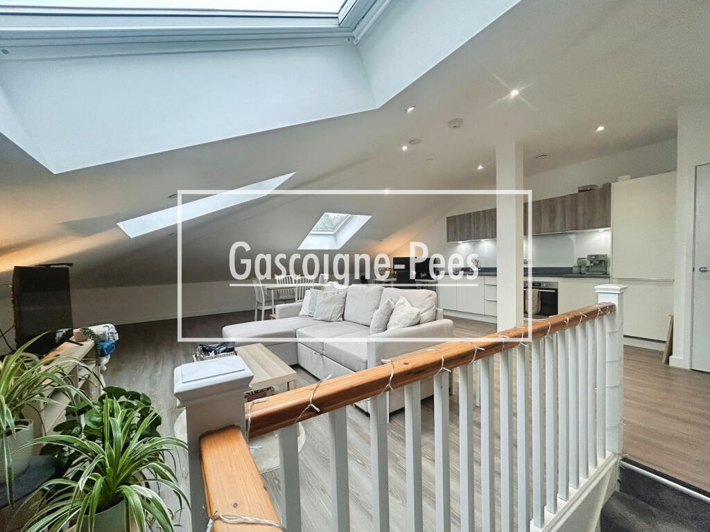 Apartment in Reading - View 4