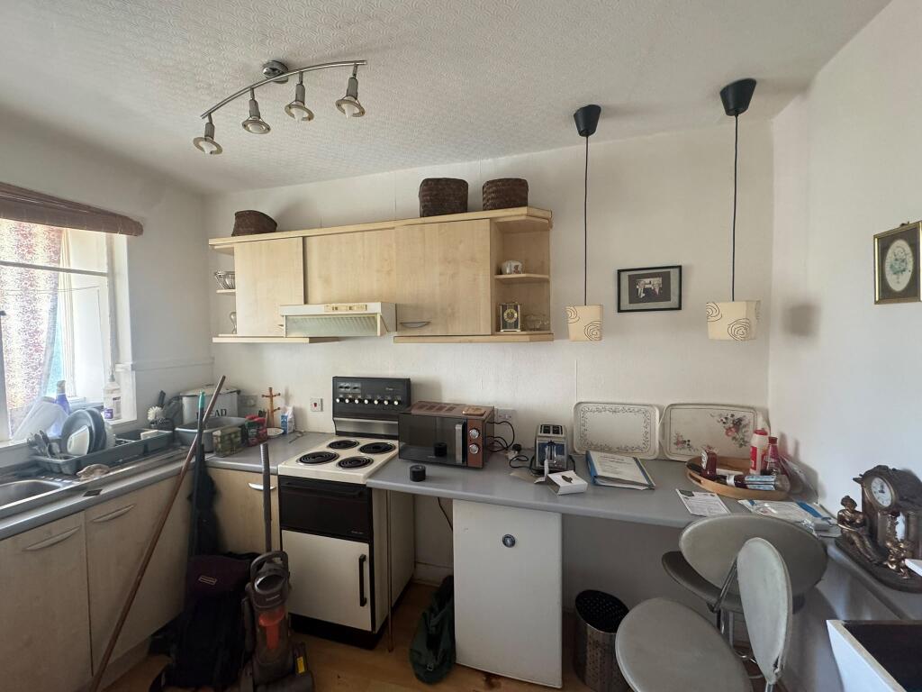 Apartment in Sheffield, South Yorkshire - View 5