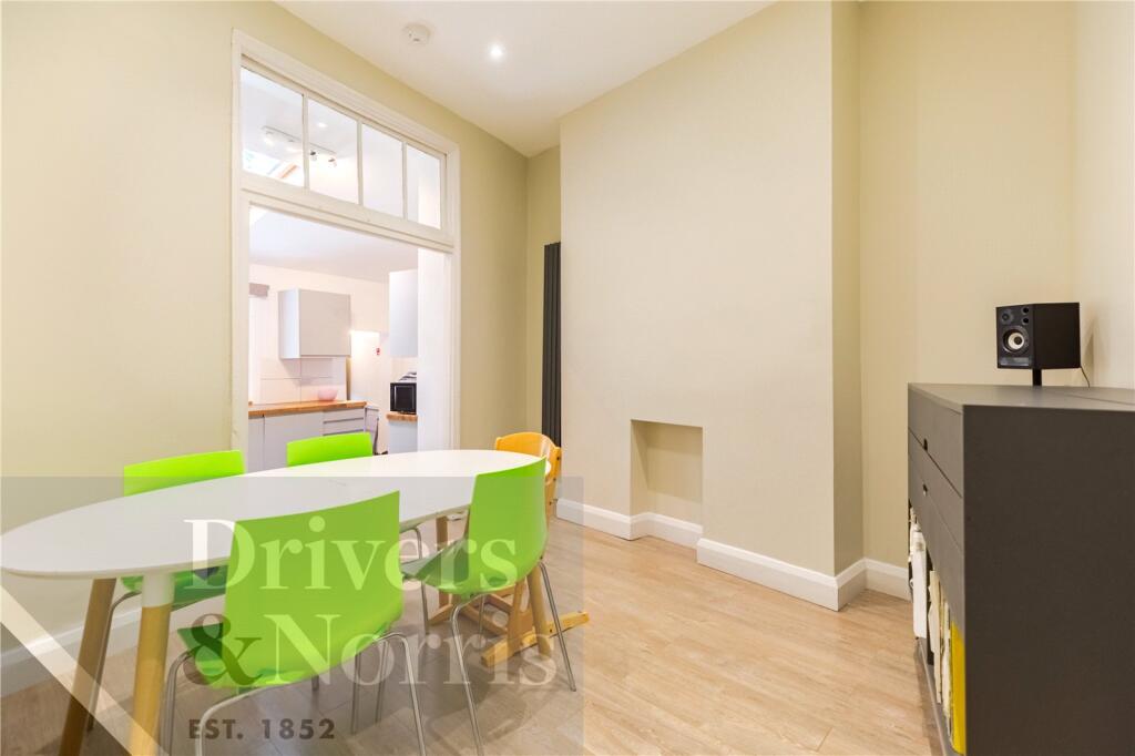 House in London - View 3