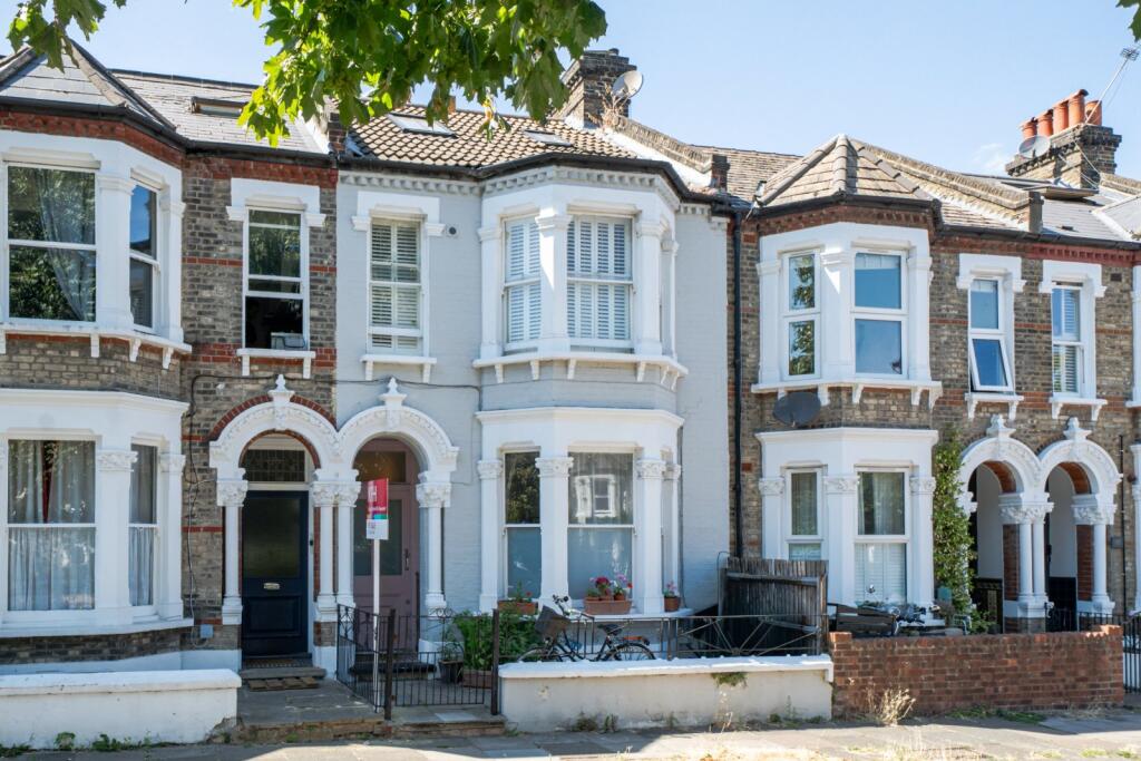 Apartment in London - View 2
