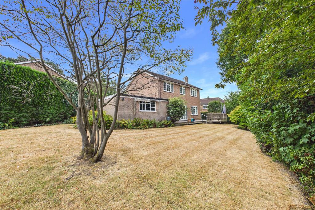 House in Woking, Surrey - View 2