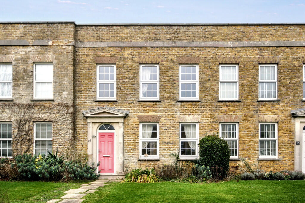 Main image of property: Hamilton Court, Milford on Sea