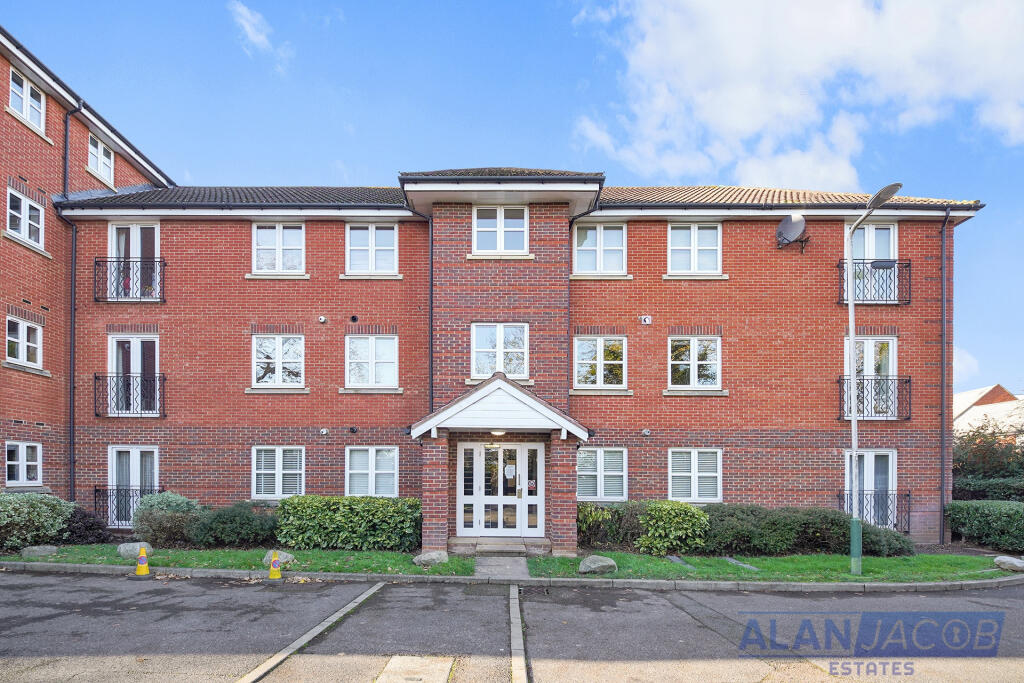 Main image of property: College Court, Gidea Park, RM2