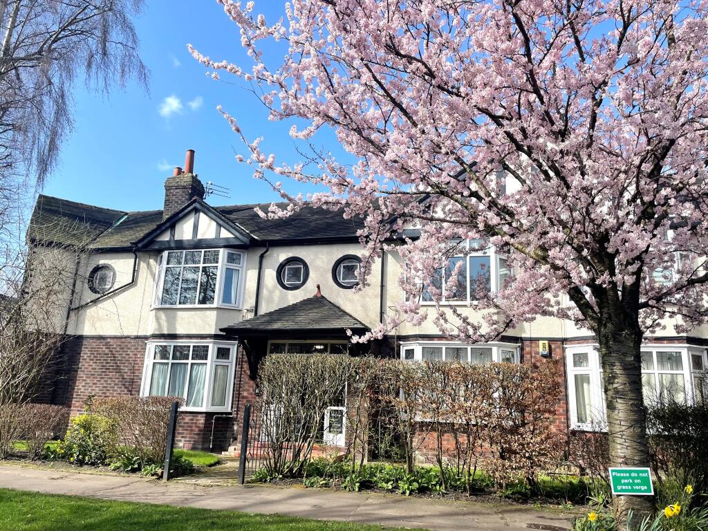 Main image of property: Sussex Avenue, Didsbury, M20 6AQ