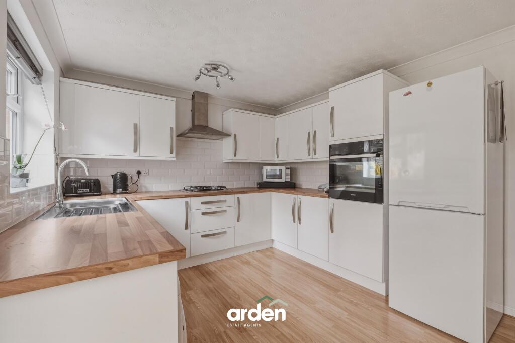 House in Redditch, Oakenshaw South - View 5