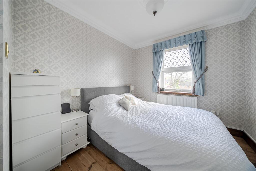 Additional image 6 of Grove Avenue, Yeovil