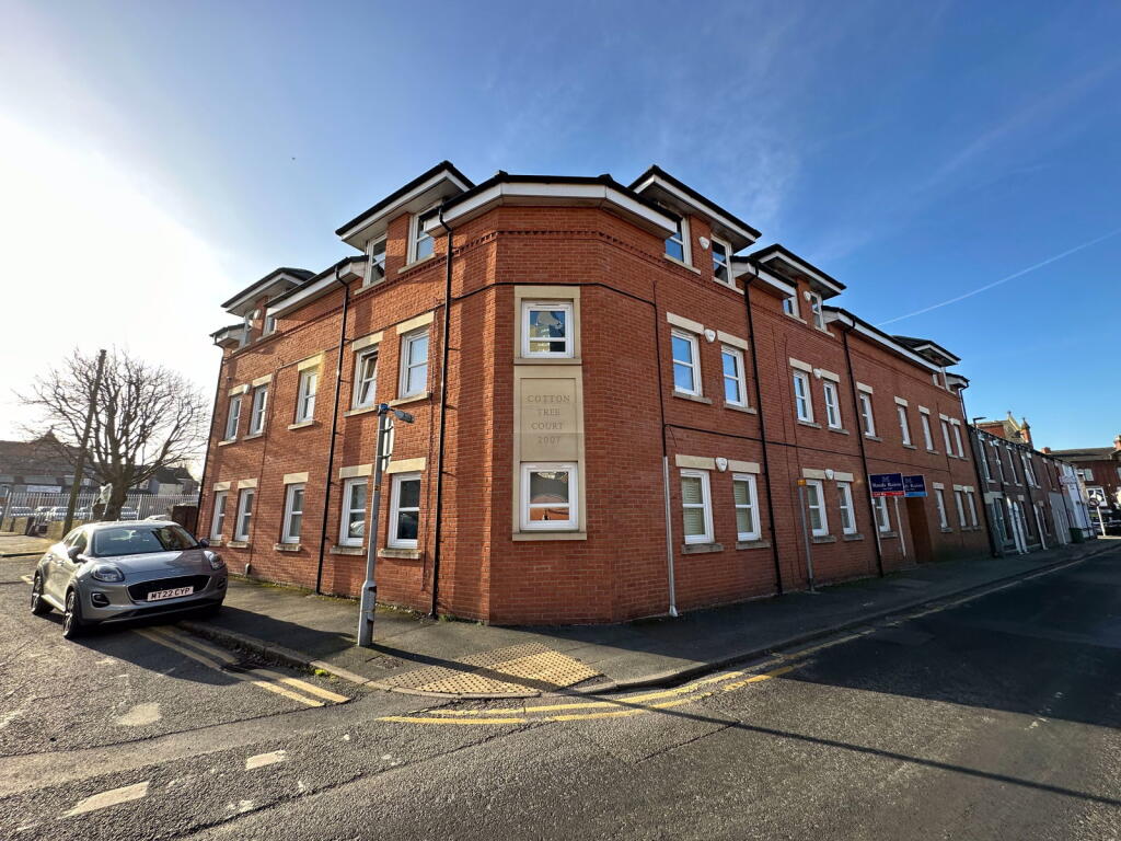 Main image of property: Reynold Street, Hyde, SK14 1LU