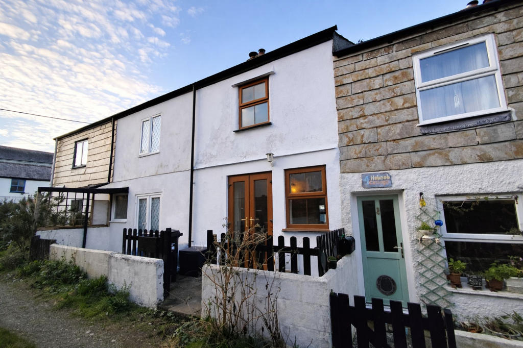 Main image of property: 1 BED + 1 LOFT ROOM - St Columb Major