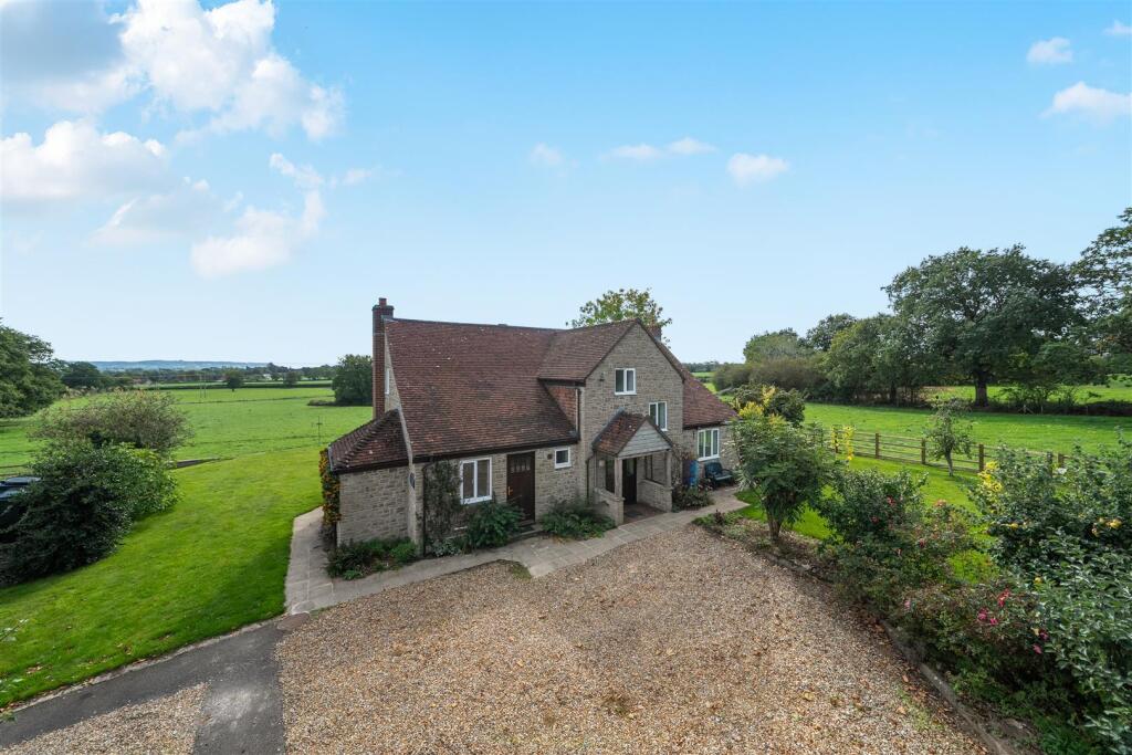House in Salisbury - View 2