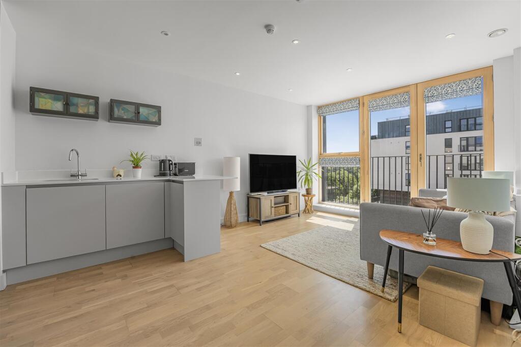 Main image of property: Riverside View, Temple Street, Keynsham