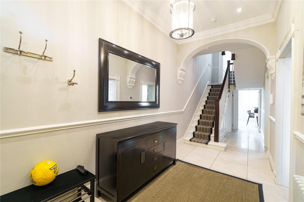 House in London, City of Westminster - More