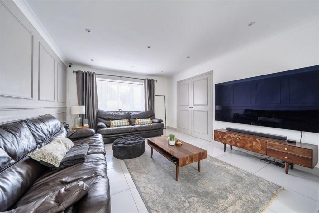 House in Portsmouth - View 3