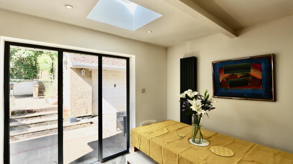 House in Hemel Hempstead - More