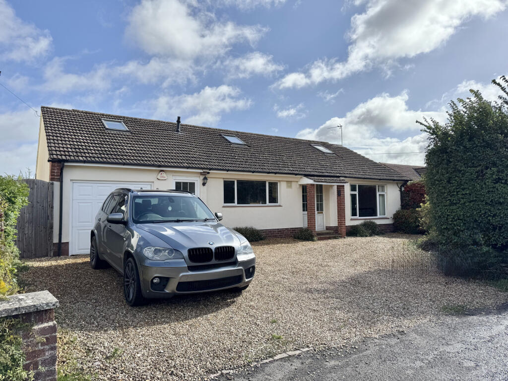 4-bed detached on Comeytrowe Road, Trull, Taunton, Somerset, £480,000