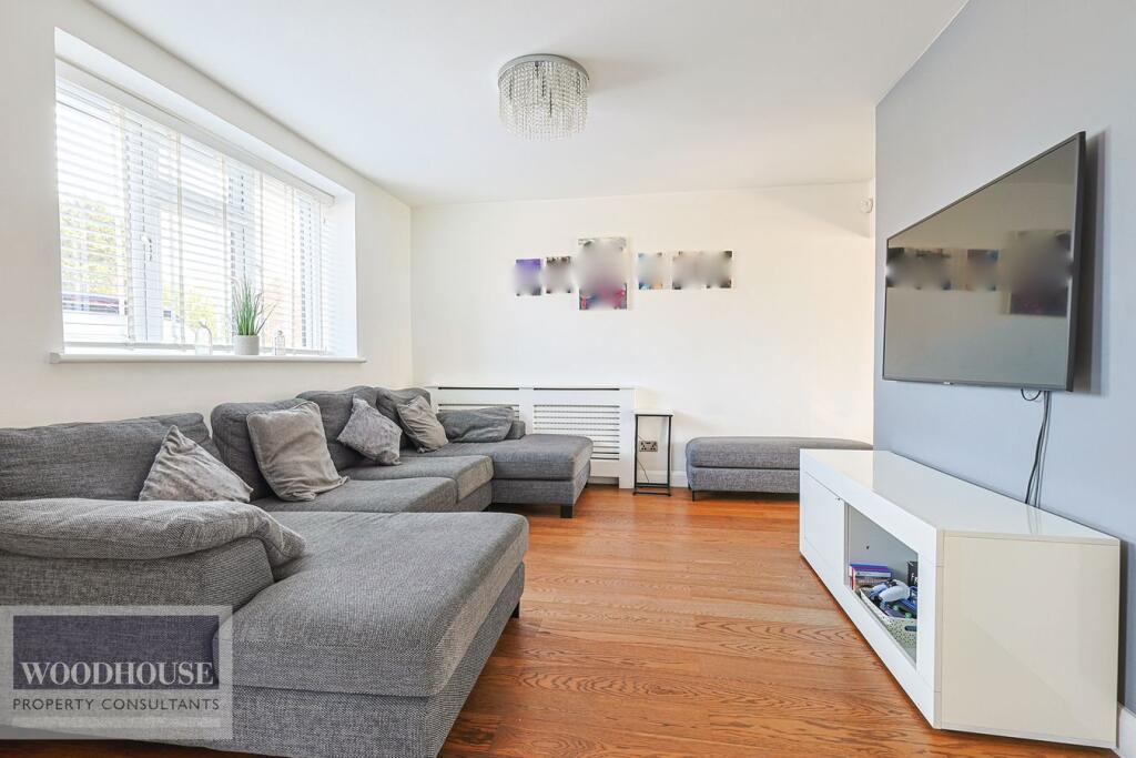 House in Enfield - More