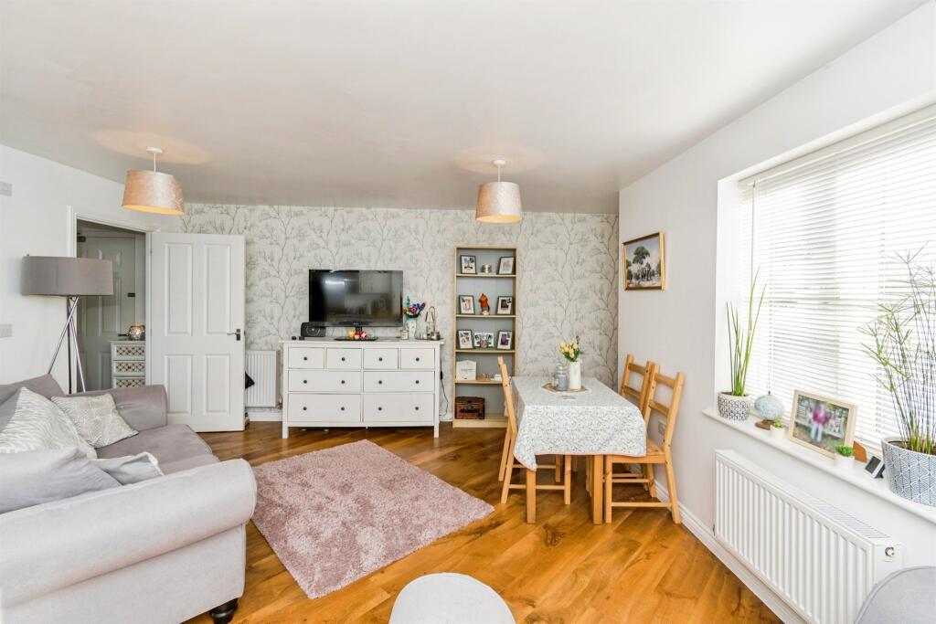 Apartment in Romsey, Wisteria Gate - View 4
