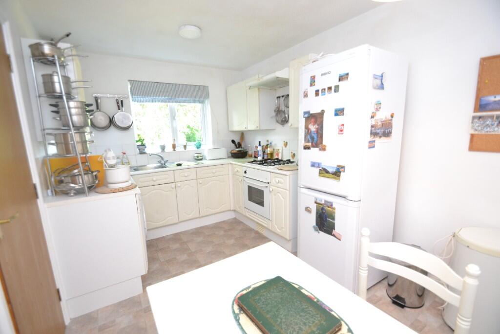 6, Pavilion Rise photo 4