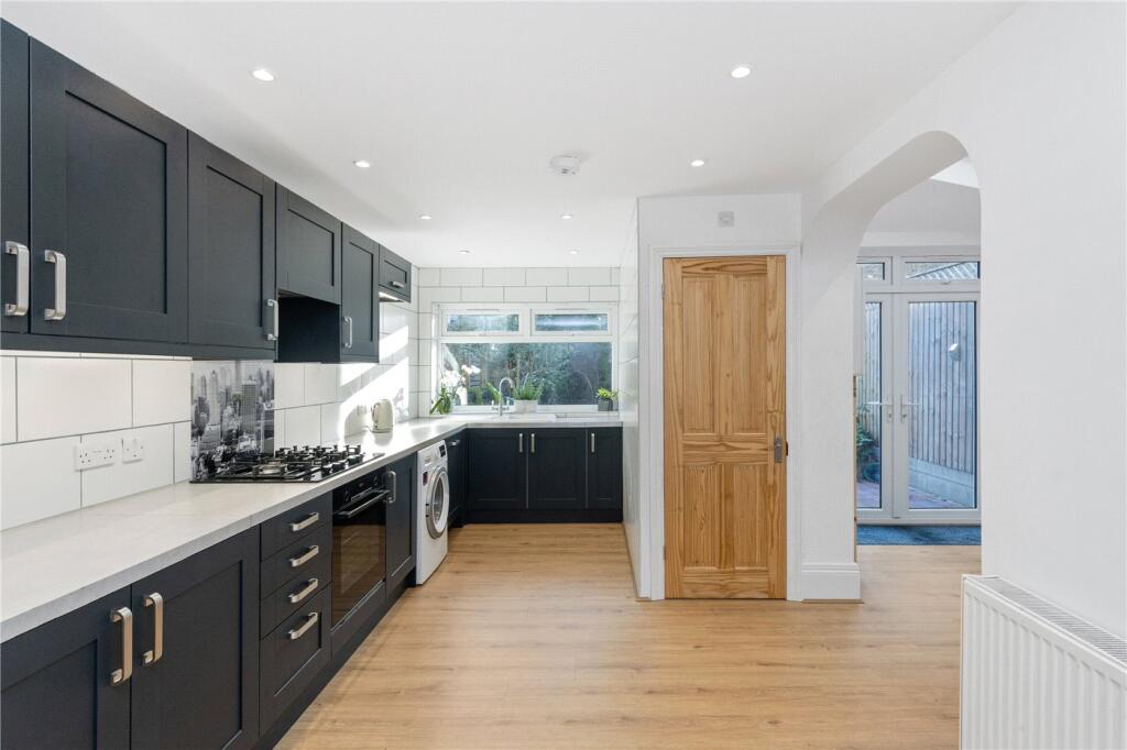House in London - View 3