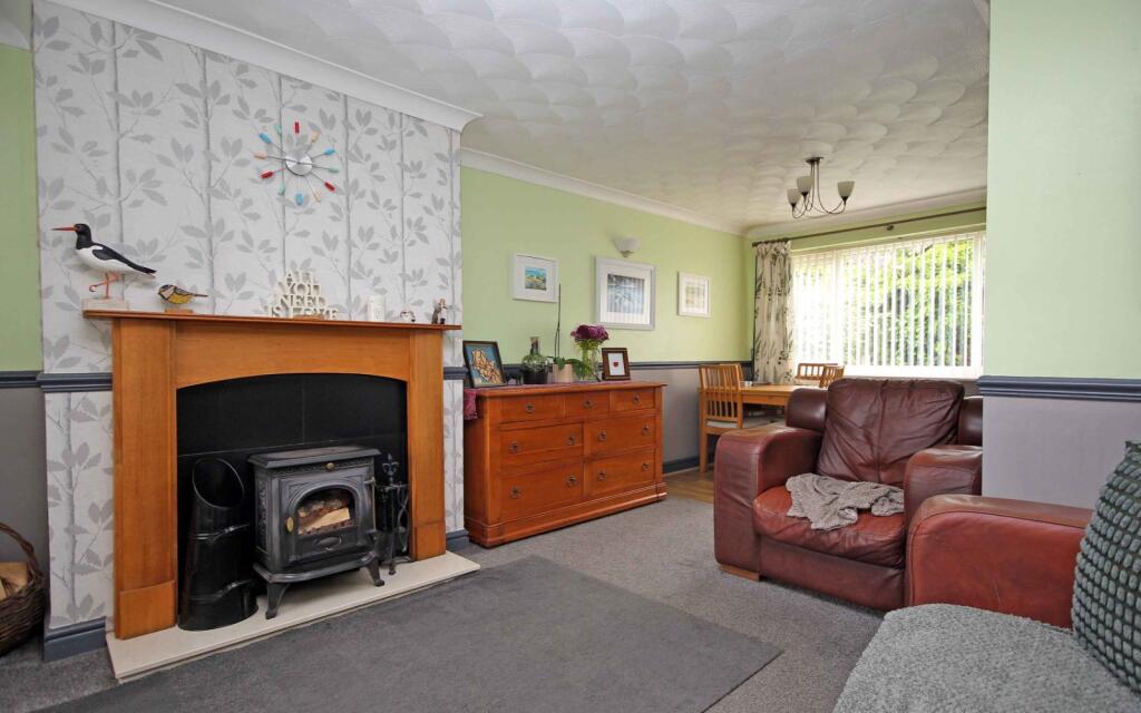 Roe Buck Estate, Llanfachraeth, Holyhead, Isle of Anglesey, LL65 photo 2
